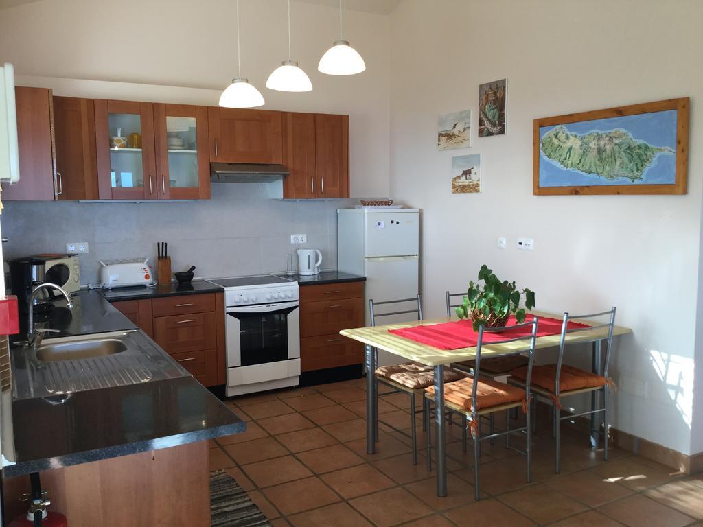 Banda Do Sol Self Catering Cottages Estreito Da Calheta Eksteriør billede